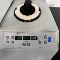 Thermo Scientific Savant SPD1010 SpeedVac Concentrator image 2